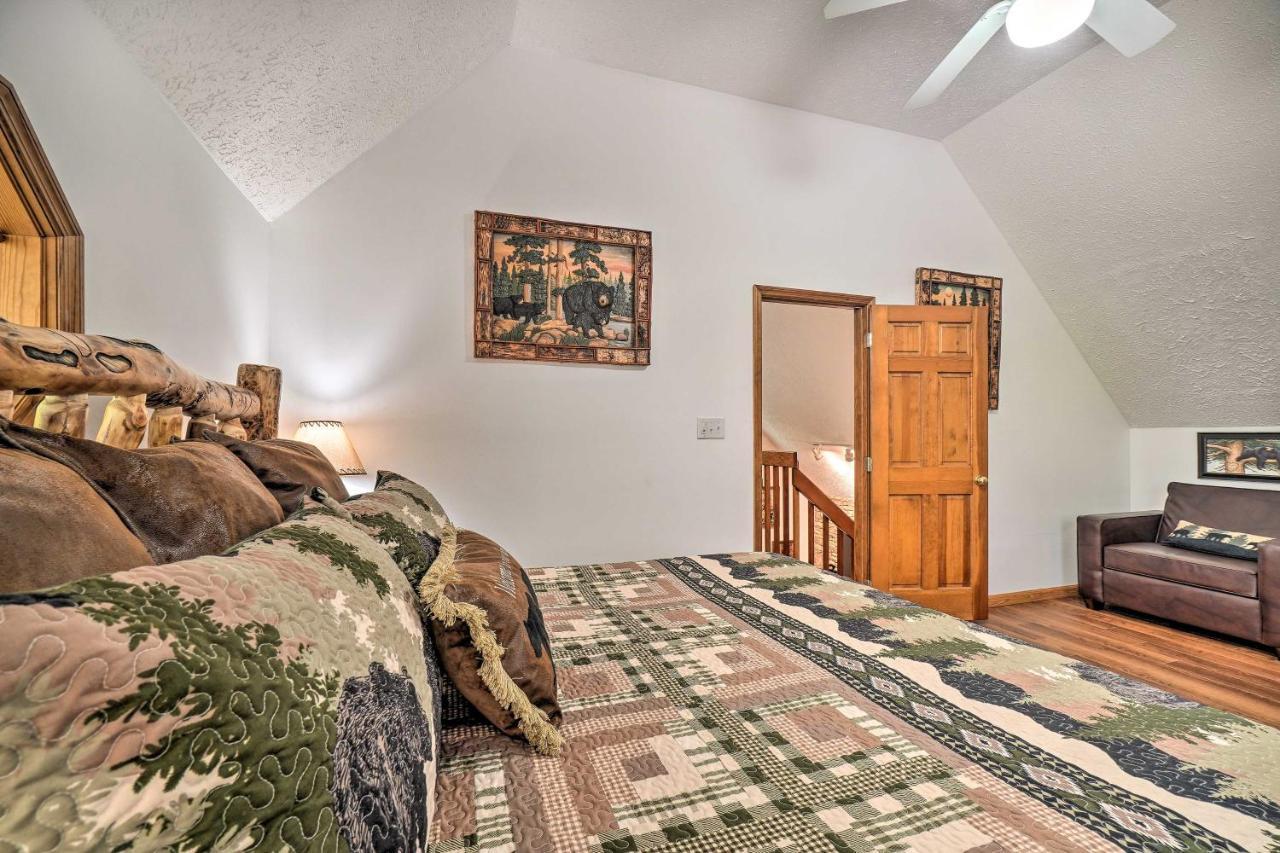 Picturesque Pigeon Forge Cabin With Mountain Views Екстериор снимка