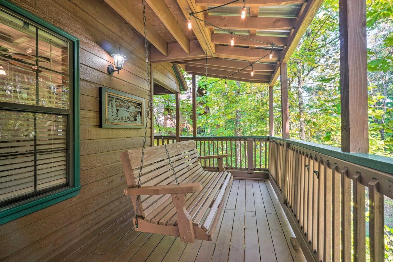 Picturesque Pigeon Forge Cabin With Mountain Views Екстериор снимка