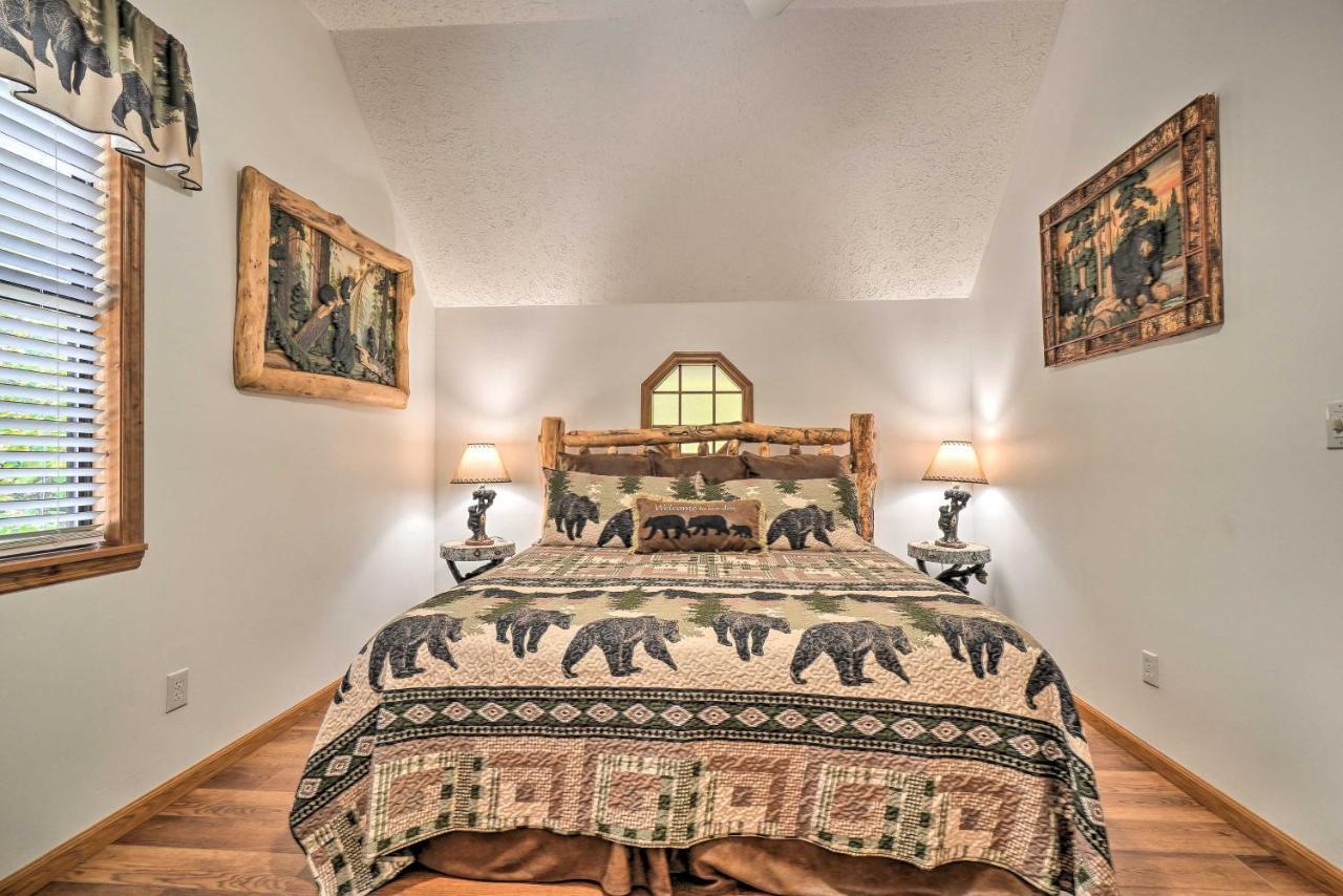 Picturesque Pigeon Forge Cabin With Mountain Views Екстериор снимка